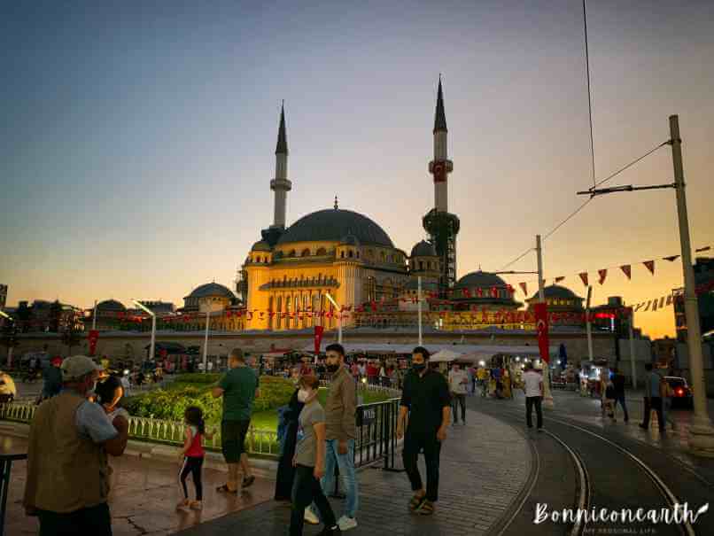 İstiklal Caddesi 伊斯提克拉街＆Taksim Square 塔克西姆廣場